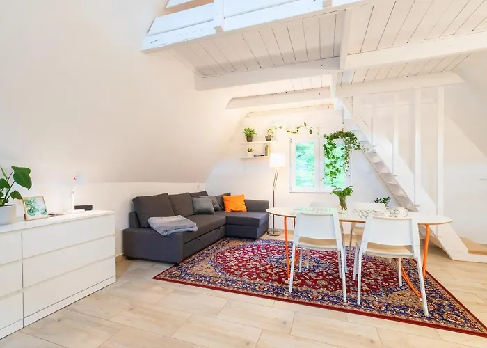 בקתה 1725 - Slow Life